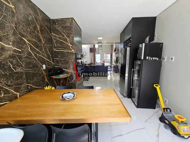 Imagem 8: Casa Moderna, 03 Suites, Dentro de Condominio, Pé Direito Alto, Piscina, Churrasqueira Em