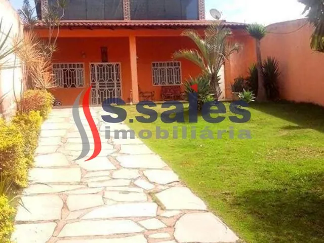 Imagem 1: Casa Escriturada com 4 Quartos na Avenida Vereda da Cruz em Arniqueiras