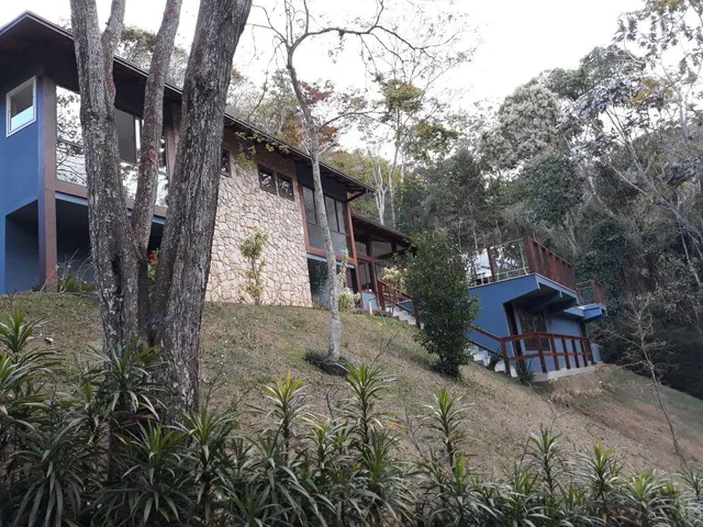 Imagem 1: Casa Moderna em Condomínio com 03 Suítes