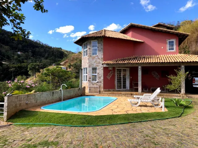 Imagem: Casa com 3 Dormitorio(S) Localizado(A) no