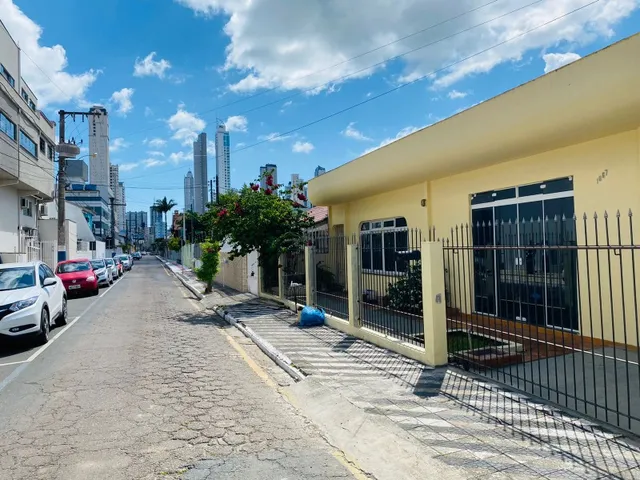 Imagem: Ampla Casa com Churrasqueira em Balneário