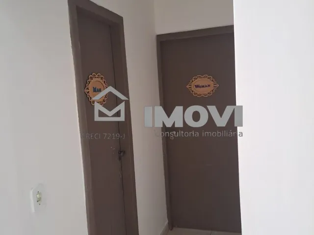 Imagem 7: Imóvel Comercial Ou Residêncial, com 2 Lojas de 40M², Totalizando 400M², Zona Nobre