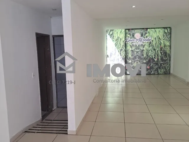 Imagem 2: Imóvel Comercial Ou Residêncial, com 2 Lojas de 40M², Totalizando 400M², Zona Nobre