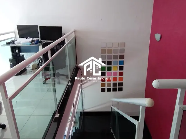Imagem 7: Ampla Casa de 3 Quartos com 240, Excelente Iluminação e Circulação. Dois Andares