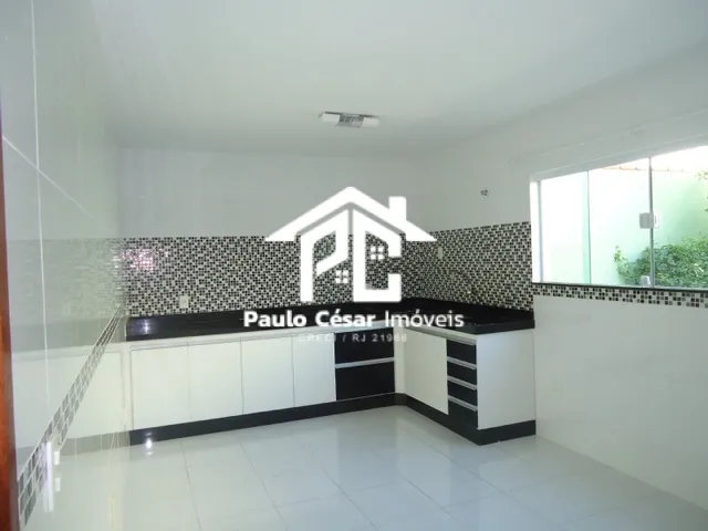 Imagem 13: Ampla Casa de 3 Quartos com 240, Excelente Iluminação e Circulação. Dois Andares