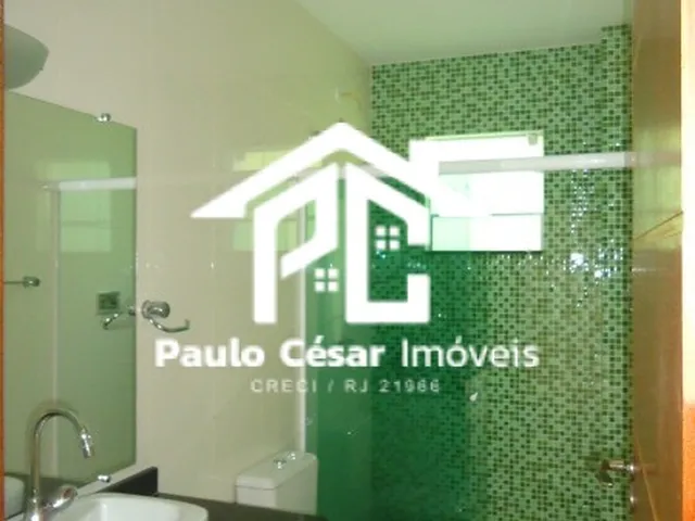 Imagem 3: Ampla Casa de 3 Quartos com 240, Excelente Iluminação e Circulação. Dois Andares
