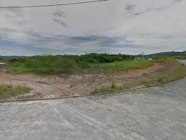 Imagem: Lote de esquina, bairro Figueira, em Gaspar