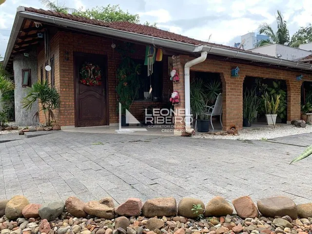 Imagem: Casa com 3 dormitórios à venda no bairro