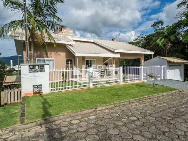 Imagem: Casa com 5 dormitórios à venda no bairro