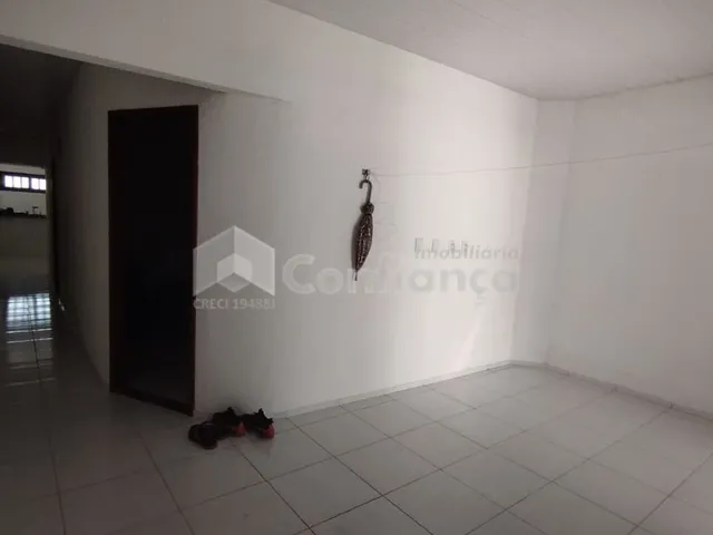 Imagem 7: Casa Padrão no bairro Tabapuá - Caucaia