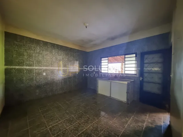 Imagem 3: Casa 3 Quartos | 2 Lojas Comerciais, Lote de 900M²