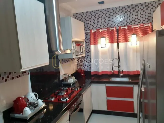 Imagem 2: Casa 3 Quartos (Suíte) + Cozinha C/ Armários Planejados + Área de Lazer