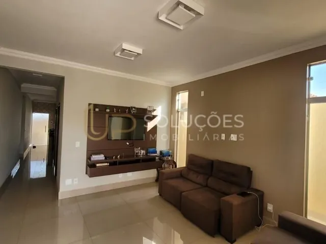 Imagem 2: Casa 3 Quartos (2 Suítes) + Área Gourmet + Escritório