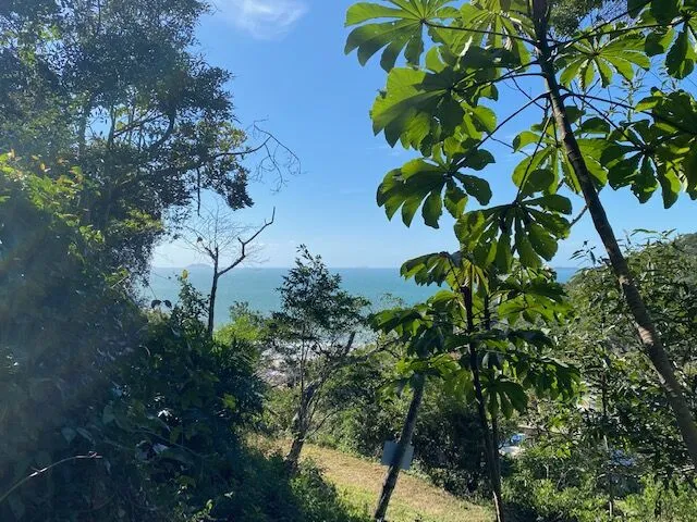 Imagem: O terreno possui 937m² de Área e está localizado em