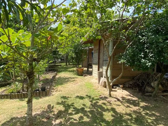 Imagem 9: Casa à venda em alto padrão rústico no centrinho da Praia do Rosa