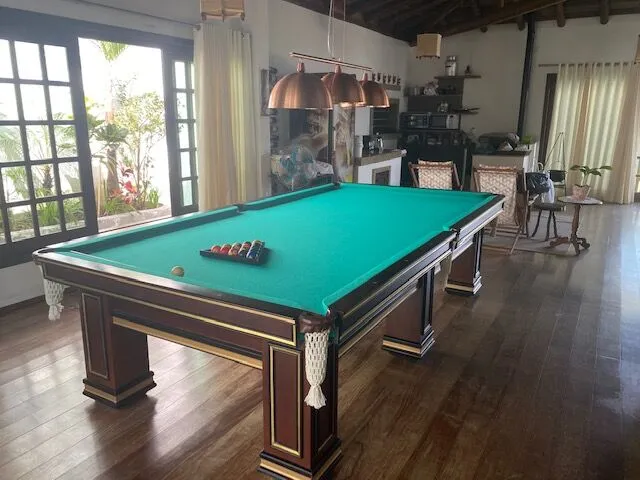 Imagem 5: Casa à venda em alto padrão rústico no centrinho da Praia do Rosa