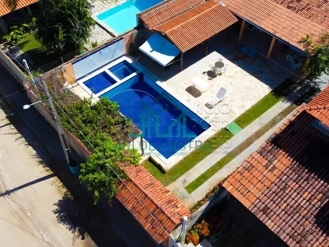 Imagem 1: Casa a Venda na Barramar Mobiliada com Piscina, a 80 Metros da Praia com Quadra de Beach T