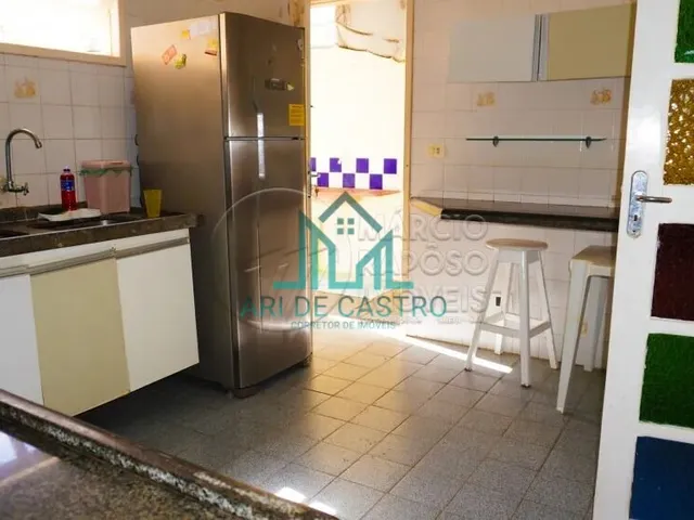 Imagem 3: Casa a Venda na Barramar Mobiliada com Piscina, a 80 Metros da Praia com Quadra de Beach T