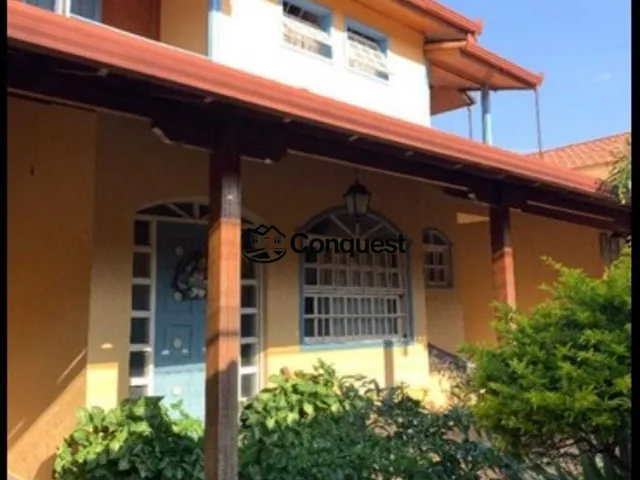Imagem: A casa possui 7 Dormitórios, 7 Suítes, 3 Banheiros, 4