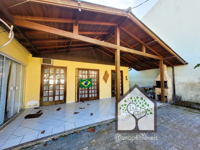 Imagem: Casa À Venda no Bairro Canasvieiras - Florianópolis/Sc