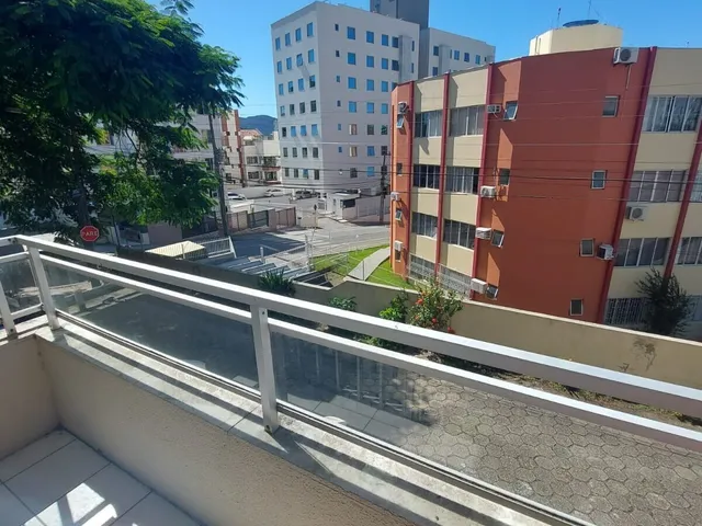 Imagem: Apartamento À Venda no Bairro Carvoeira