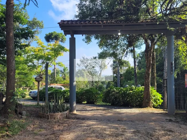 Imagem 2: Sítio com Ampla Casa com 7 Quartos, Mais Casa de Caseiro, Rancho, Aceita Permuta