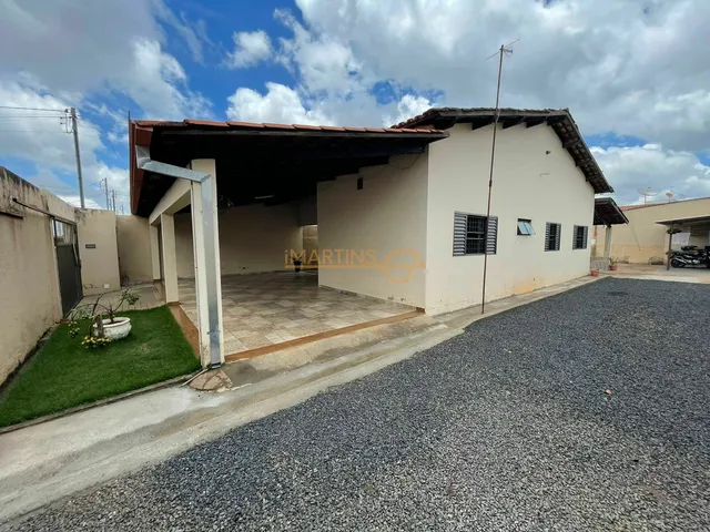 Imagem: Casa Padrão À Venda em Araguari/Mg