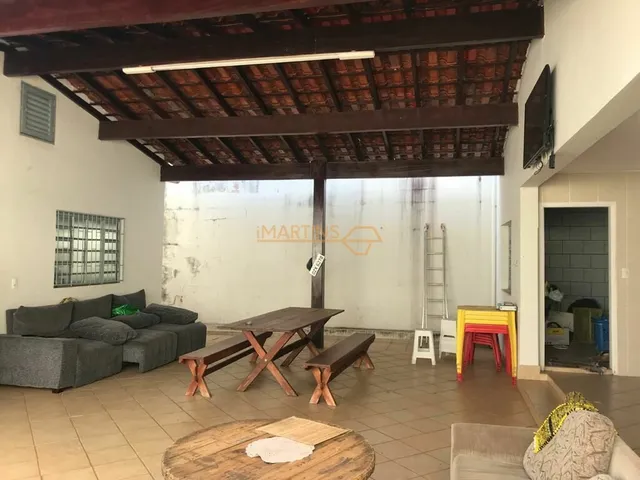 Imagem: Casa À Venda no Bairro Osvaldo Rezende