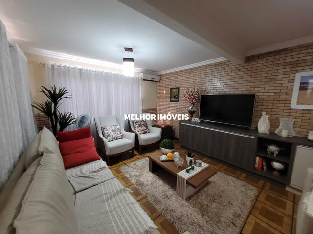Imagem: Casa de Esquina À Venda com 15 Dormitórios