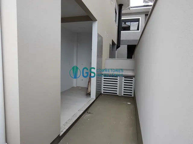 Imagem 3: Amplo sobrado com 03 quartos, sendo 01 suíte a 300m da Praia do Sonho em Palhoça - SC