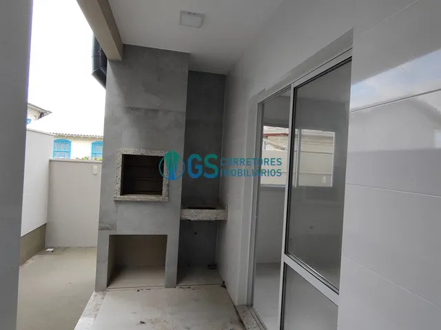 Imagem 2: Amplo sobrado com 03 quartos, sendo 01 suíte a 300m da Praia do Sonho em Palhoça - SC