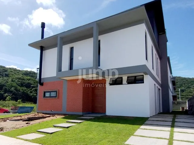 Imagem: Casa com 3 Dormitórios (3 Suítes) À Venda