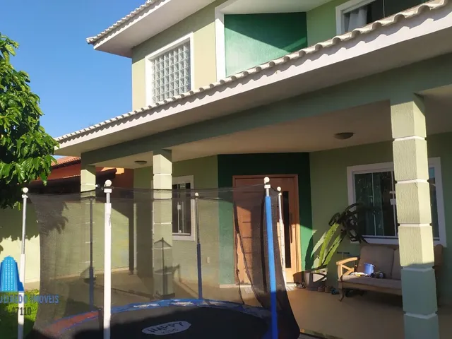 Imagem: A casa possui 3 Dormitórios, 2 Suítes, 4 Banheiros, 2
