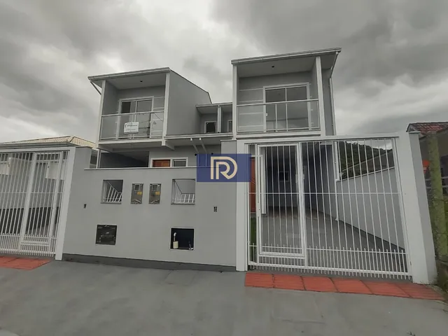 Imagem: Sobrado À Venda no Bairro Forquilhas
