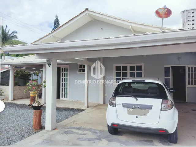 Imagem: Casa À Venda no Bairro Perequê - Porto