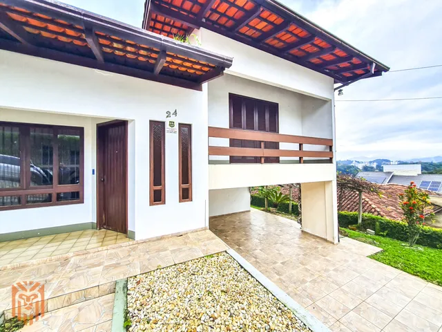 Imagem: Casa À Venda no Bairro Água Verde - Blumenau/Sc