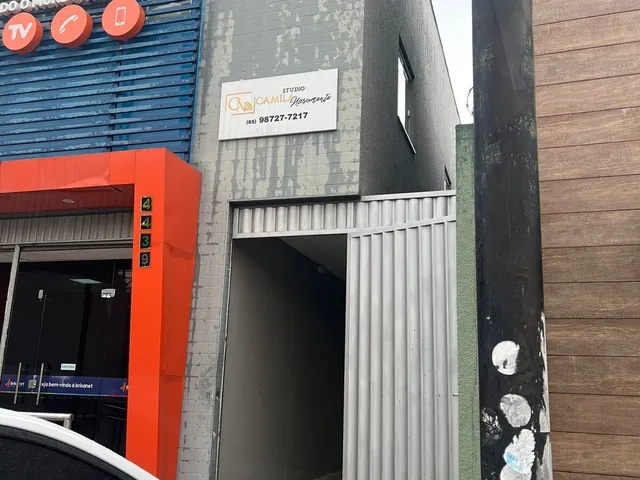 Imagem: A loja possui 27m² de Área e está localizado em Centro,