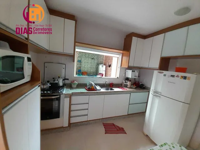 Imagem 4: Vendo Casa com 4/4, sendo 3 suítes completas com piscina particular, espaço gourmet em