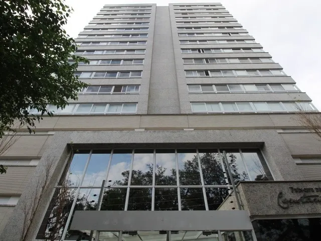 Imagem: Apartamento À Venda em Porto Alegre/Rs