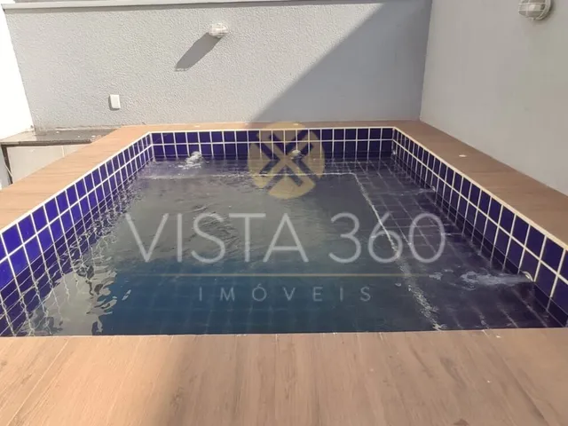 Imagem: A casa em condomínio possui 3 Dormitórios, 3 Suítes, 4