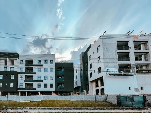 Imagem 1: Apartamento Studio para Venda em Campo Comprido Curitiba-Pr
