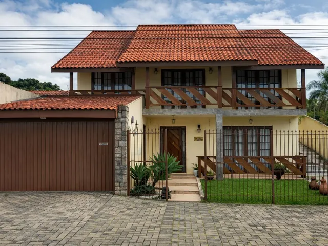 Imagem: Casa Alto Padrão para Venda em Campo Comprido