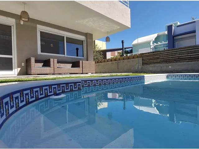 Imagem 4: Casa com piscina Centro de Garopaba SC