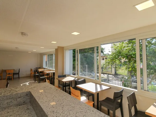 Imagem 9: Apartamento à venda no bairro Passo da Areia - Porto Alegre/RS