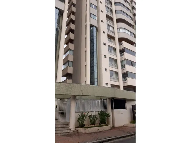 Imagem: O apartamento possui 4 Dormitórios, 2 Suítes, 5