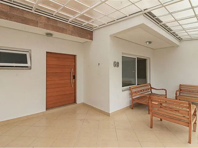 Imagem: Casa À Venda no Bairro Hípica - Porto