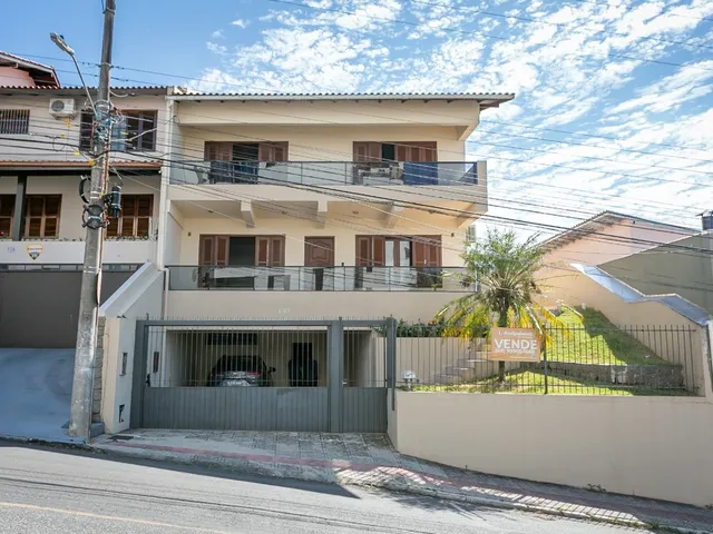 Imagem: Casa À Venda no Bairro Estreito - Florianópolis/Sc