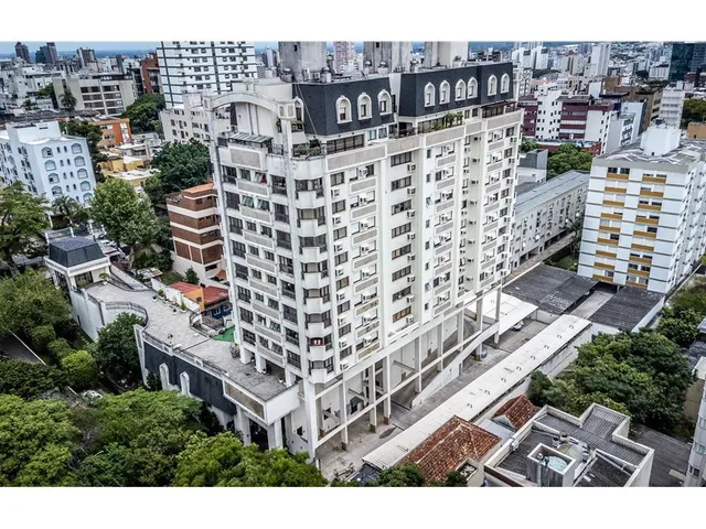 Imagem: O apartamento possui 3 Dormitórios, 1 Suíte, 2 Banheiros,