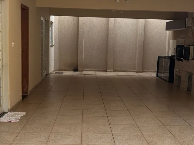 Imagem 6: 4 Dormitórios, 1 Suítes, 4 Banheiro, 263M² de Área Construída