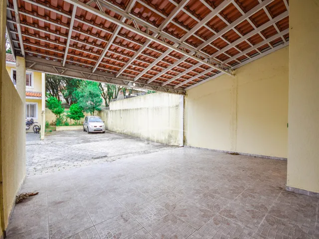 Imagem 3: Sobrado com 3 Qtos, Suíte e Churrasqueira em Condomínio Fechado no Uberaba